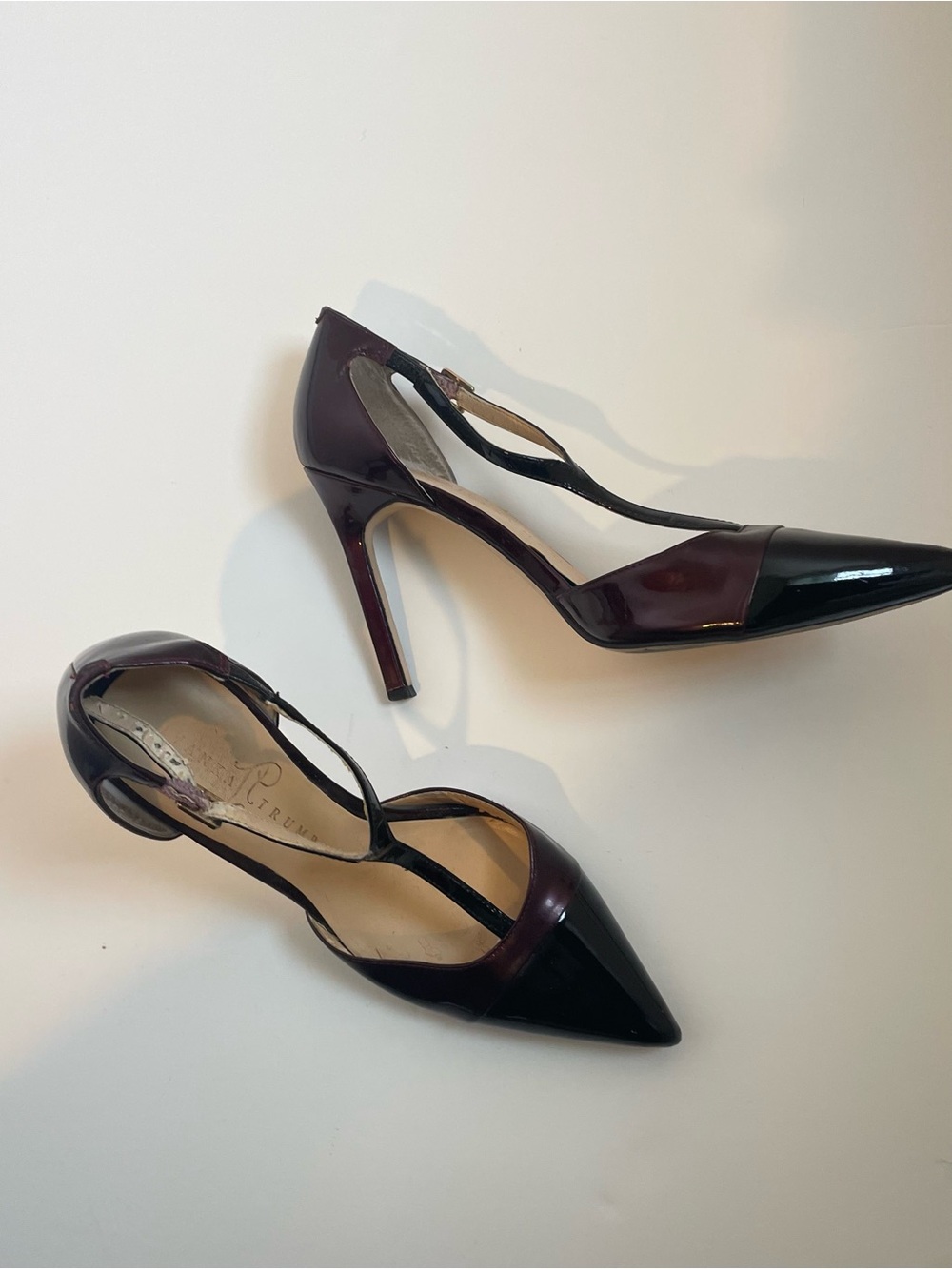 Ivanka Trump Burgundy Black Cap Toe Patent T-Strap Pointed Stiletto Pumps 8M